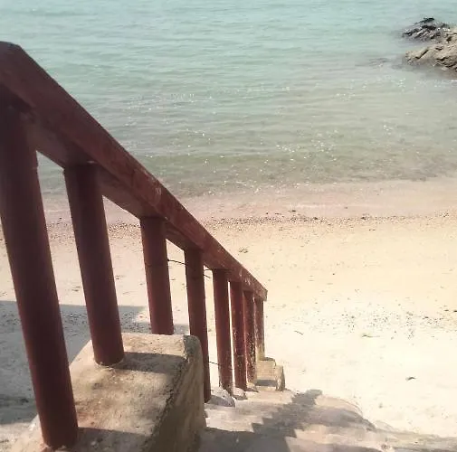Ground Floor Apartment Seaview Beach