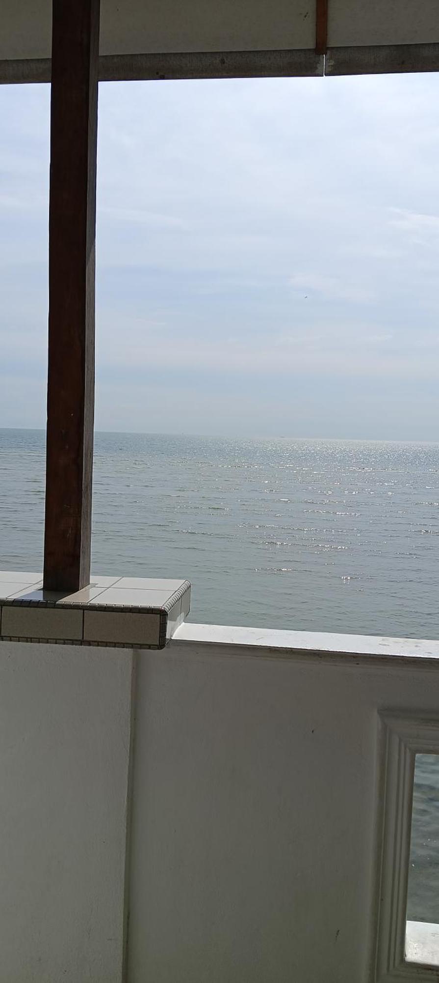 Ground Floor Seaview Apartment *