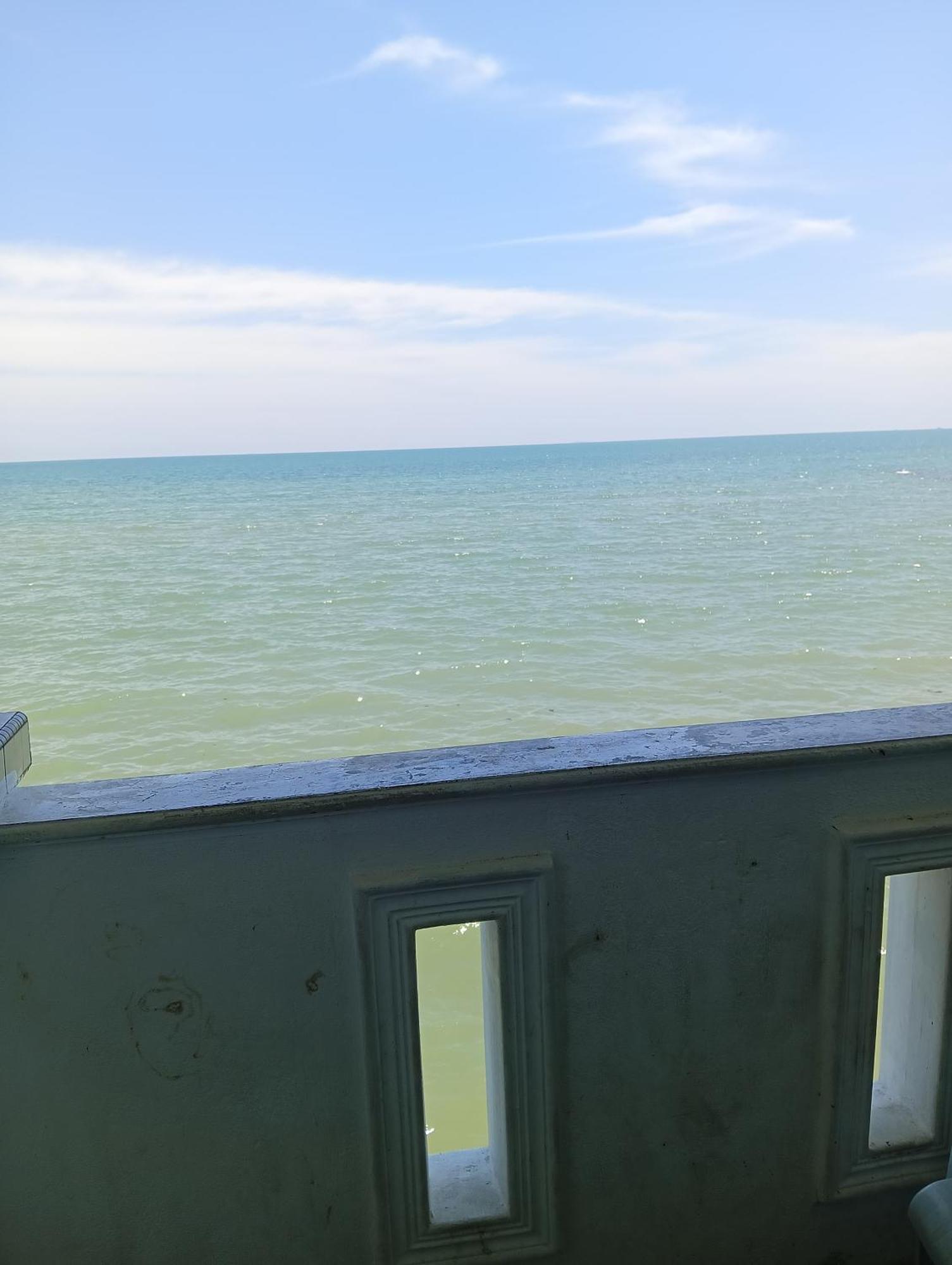 Ground Floor Seaview Apartment
